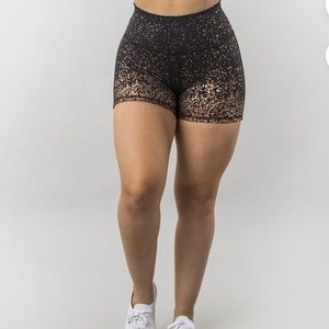 BuffBunny Rosè Shorts in Black